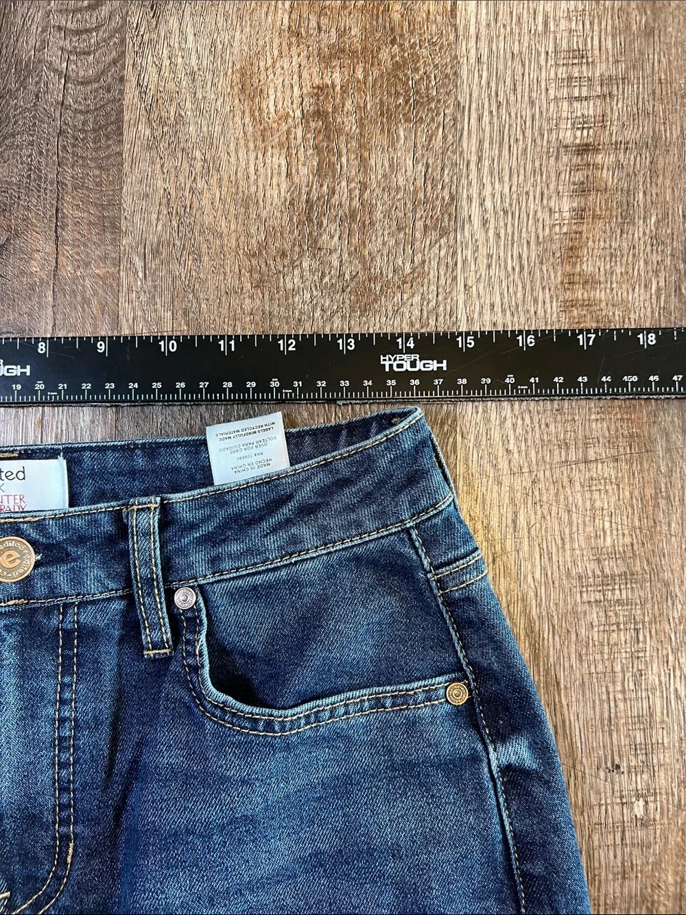 Relaxed Fit Men's Jeans in Dark Blue Wash
